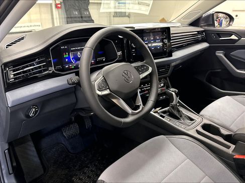 New 2027 Volkswagen Jetta SE FWD image 7