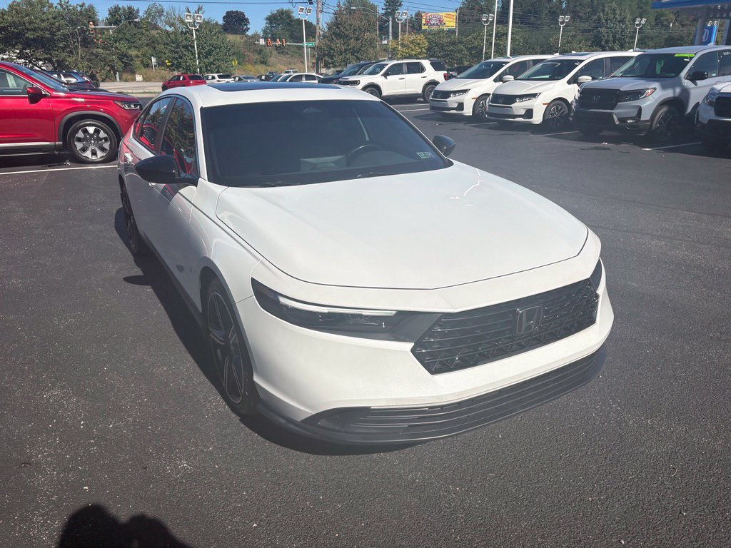Used 2024 Honda Accord Sport image 1