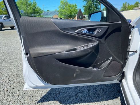 Used 2020 Chevrolet Malibu LT FWD image 10