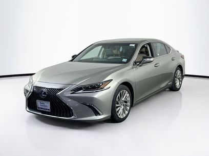 Used 2021 Lexus ES 300h Ultra Luxury w/ Accessory Package 2