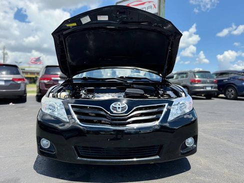 Used 2011 Toyota Camry XLE FWD image 11