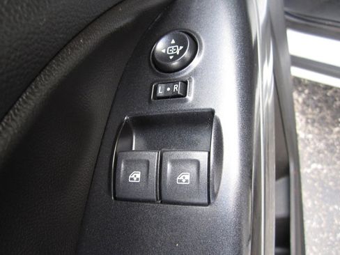 Used 2020 Chevrolet Colorado LT w/ Safety Package AWD/4WD image 12