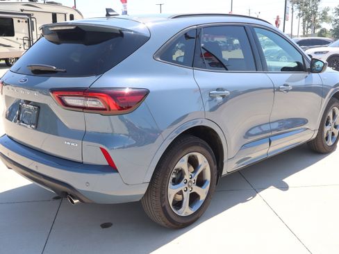 Used 2024 Ford Escape ST-Line w/ Tech Pack #1 AWD/4WD image 5