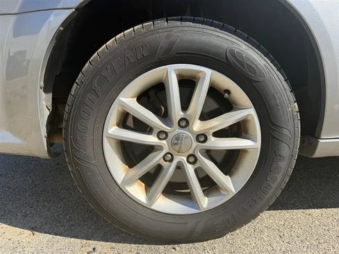 Used 2016 Dodge Grand Caravan SXT w/ UConnect Hands-Free Group FWD image 41