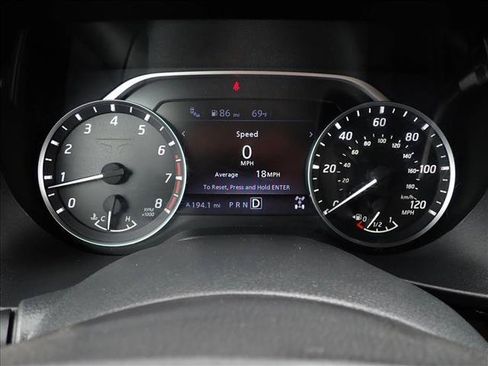 Used 2023 Nissan Titan SV w/ SV Convenience Package AWD/4WD image 23