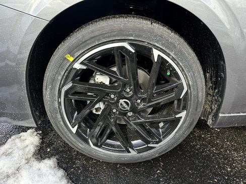 New 2026 Nissan Sentra SR w/ SR Premium Package FWD image 14