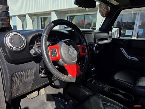 Used 2013 Jeep Wrangler Unlimited Sport image 11