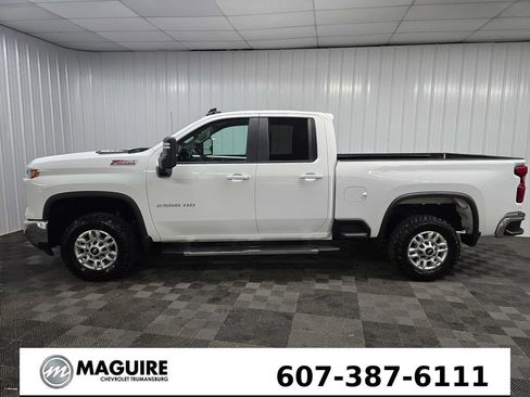 Used 2024 Chevrolet Silverado 2500 LT w/ Convenience Package AWD/4WD image 5