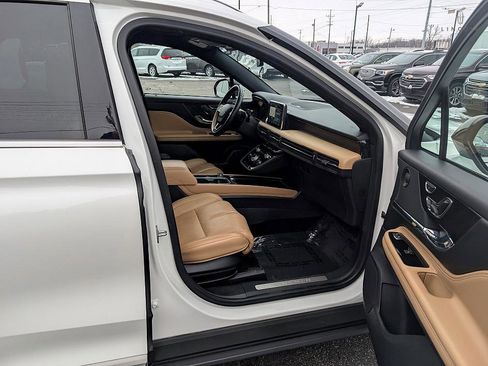 Used 2020 Lincoln Corsair Reserve w/ Equipment Group 202A image 28