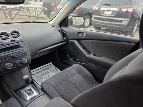 Used 2012 Nissan Altima 2.5 S w/ 20th Anniversary Pkg image 18
