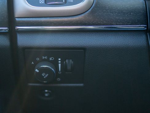 Used 2015 Jeep Grand Cherokee Limited image 29