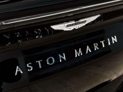 Used 2024 Aston Martin DBX image 49