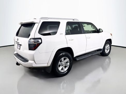 Used 2018 Toyota 4Runner SR5 Premium RWD image 7