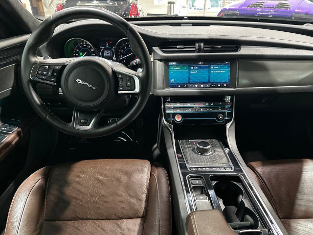 Used 2019 Jaguar XF S AWD/4WD image 90