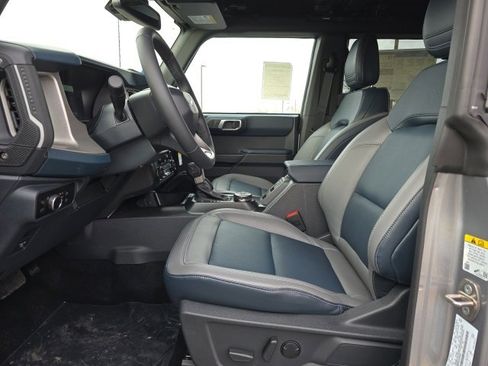 Used 2024 Ford Bronco Outer Banks image 11