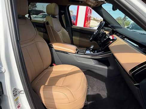 Used 2024 Land Rover Range Rover Sport SE AWD/4WD image 15