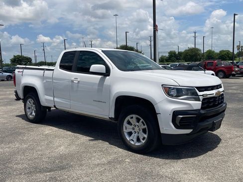 Used 2022 Chevrolet Colorado LT w/ Fleet Safety Package AWD/4WD image 3