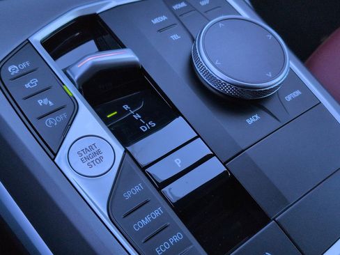 Certified 2025 BMW 230i 230i w/ Premium Package image 25