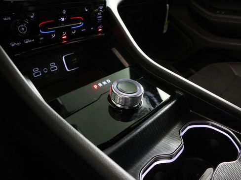 New 2025 Jeep Grand Cherokee L Altitude image 29