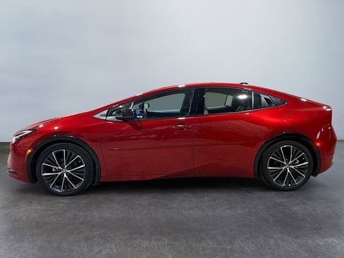 Used 2024 Toyota Prius Limited image 2