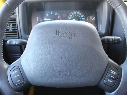Used 2000 Jeep Wrangler Sport image 14