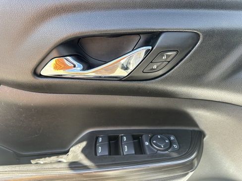 Used 2017 GMC Acadia SLT image 27