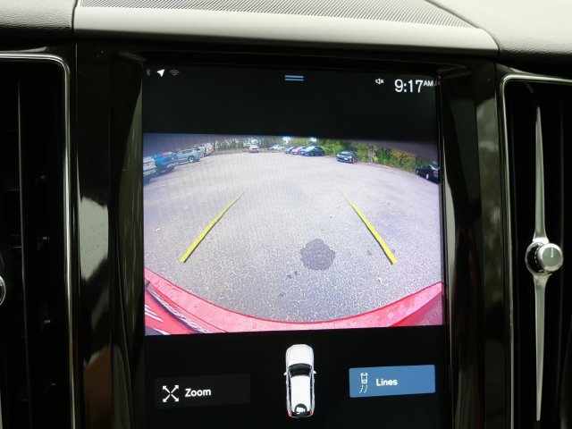 Used 2018 Volvo XC60 T6 Momentum AWD/4WD image 27