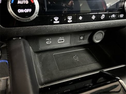 Used 2024 Mitsubishi Outlander SEL image 35