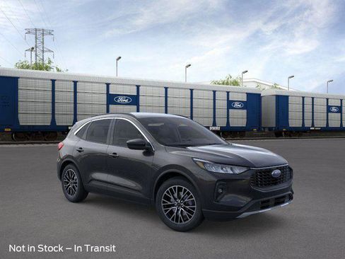 New 2026 Ford Escape SE image 7
