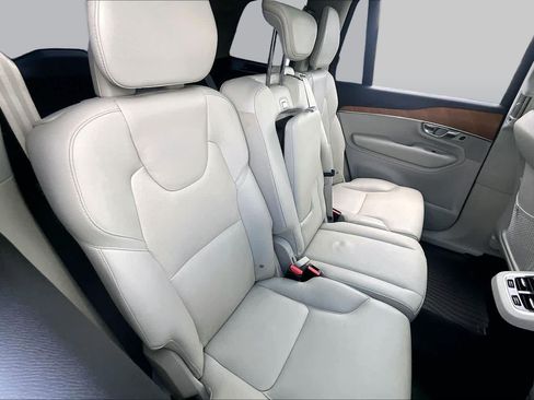 Used 2022 Volvo XC90 T6 Momentum w/ Advanced Package AWD/4WD image 18