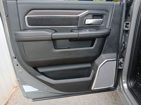 New 2026 RAM 4500 4x4 Crew Cab DRW w/ Laramie Trim Package image 16