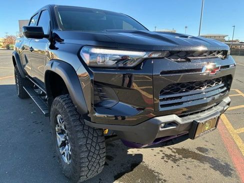 Used 2024 Chevrolet Colorado ZR2 w/ ZR2 Convenience Package III image 8