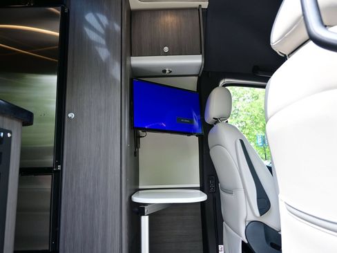 Used 2020 Mercedes-Benz Sprinter 3500 image 27