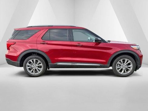 Used 2024 Ford Explorer Limited AWD/4WD image 8