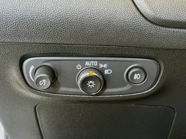 Used 2023 Buick Encore GX Preferred w/ Cold Weather Comfort Package AWD/4WD image 10