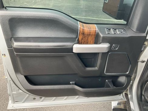 Used 2020 Ford F150 Lariat AWD/4WD image 21