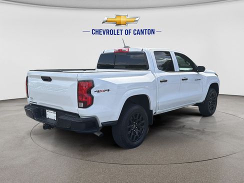 Used 2026 Chevrolet Colorado W/T w/ WT Custom Package AWD/4WD image 5