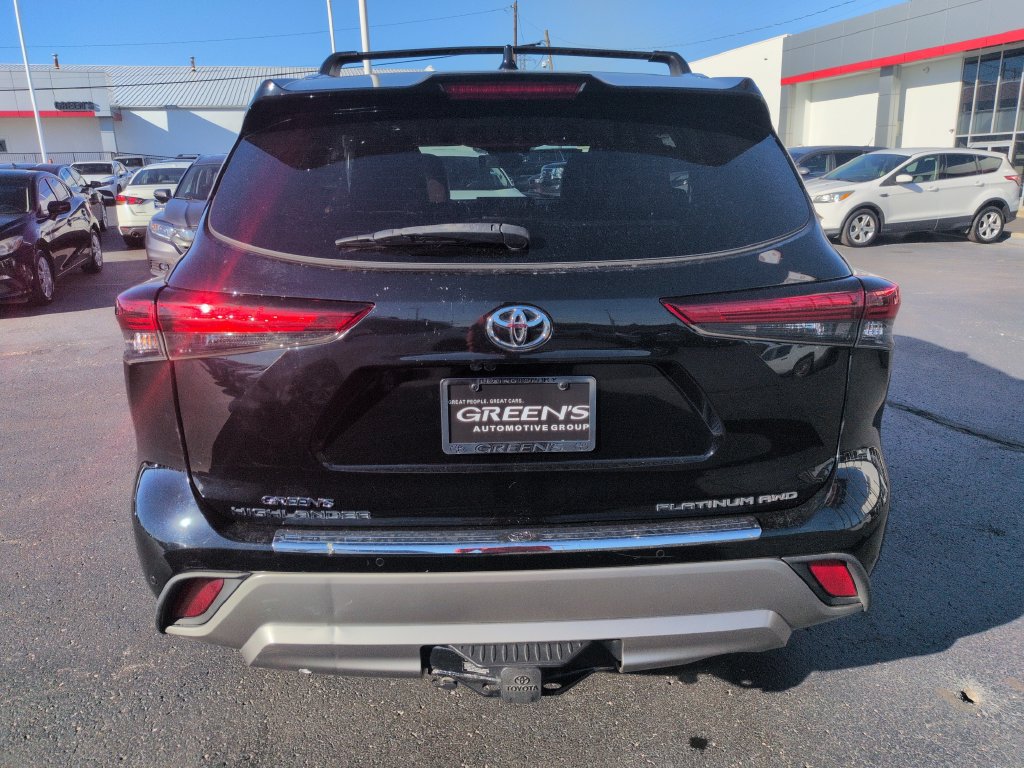 Used 2022 Toyota Highlander Platinum AWD/4WD image 4
