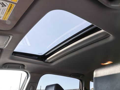 Used 2020 Honda CR-V Touring image 7