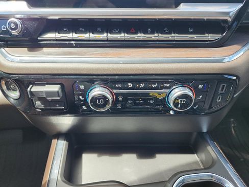 Certified 2024 GMC Sierra 1500 SLT w/ SLT Premium Plus Package AWD/4WD image 22