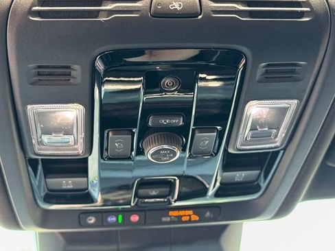 Certified 2025 Cadillac Escalade Sport w/ Touring Package AWD/4WD image 22