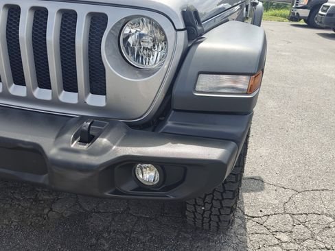 Used 2019 Jeep Wrangler Unlimited Sport S image 11
