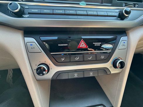 Used 2018 Hyundai Elantra SEL w/ Cargo Package image 29