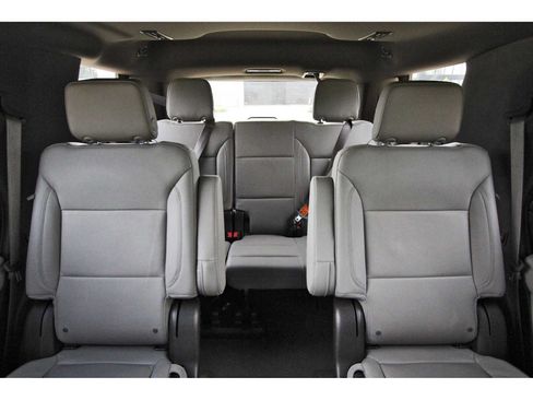 Used 2023 Chevrolet Tahoe Z71 w/ Luxury Package AWD/4WD image 11