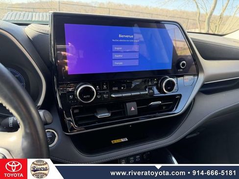 Used 2023 Toyota Highlander Limited image 21