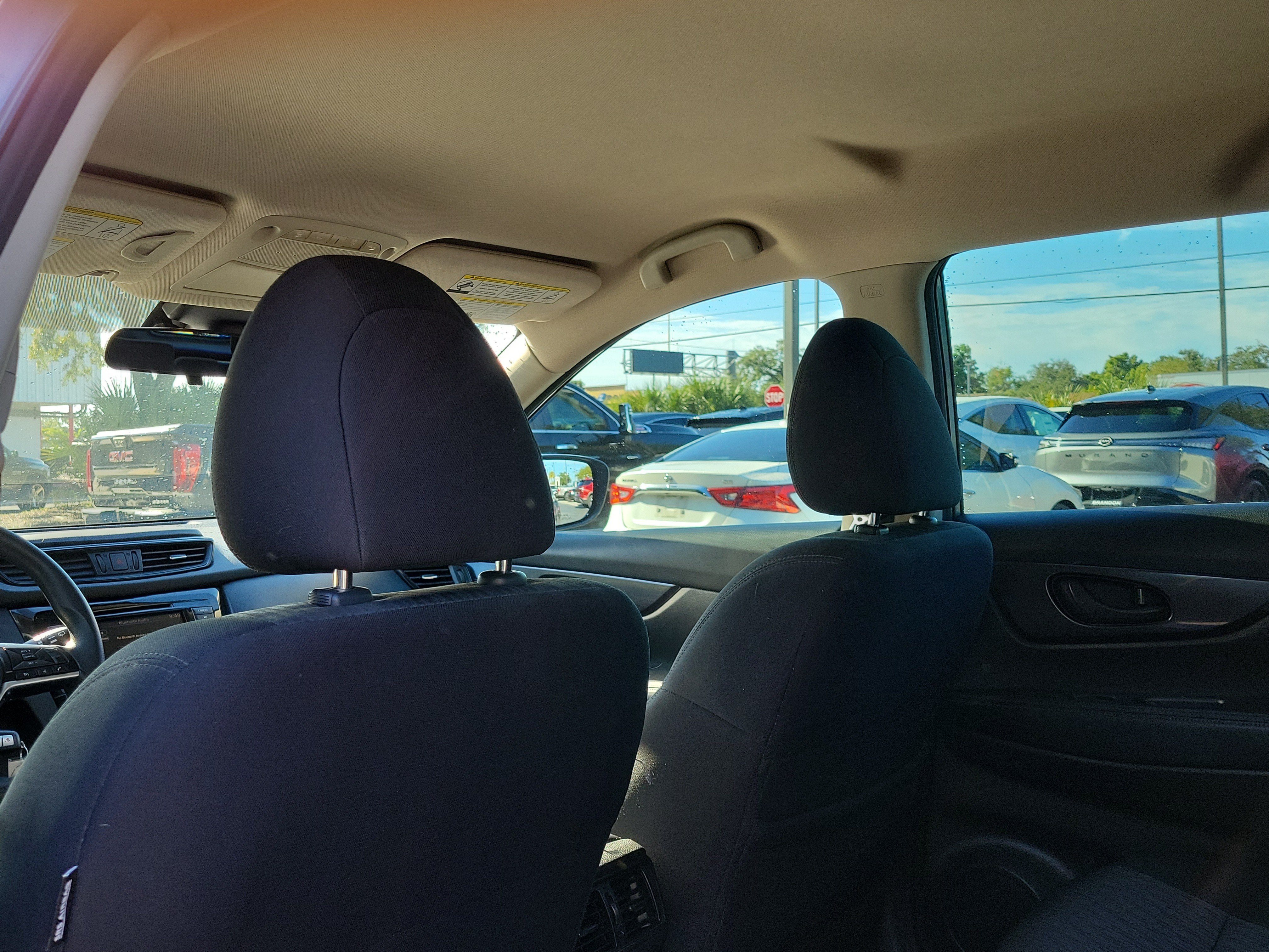 Used 2020 Nissan Rogue S FWD image 13