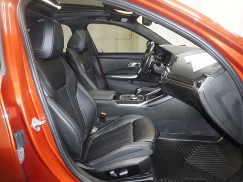 Used 2022 BMW 330i xDrive Sedan w/ Premium Package image 12