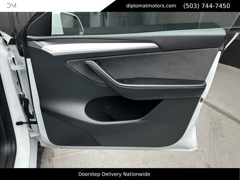 Used 2023 Tesla Model Y Long Range image 23