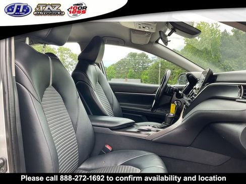Used 2022 Toyota Camry SE image 14