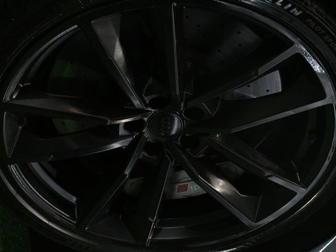 Used 2017 Audi RS 7 Performance w/ Driver Assistance Package image 8